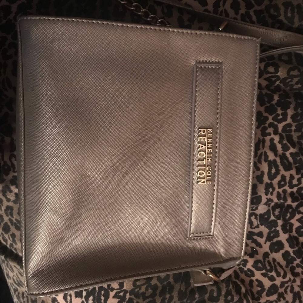 Cross body Kenneth Cole reaction bag